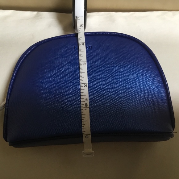 La Mer Blue Makeup Bag - Picture 7 of 9